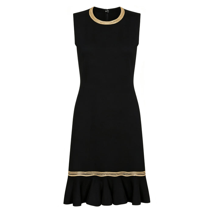 Vestido sin mangas que ciñe la cintura