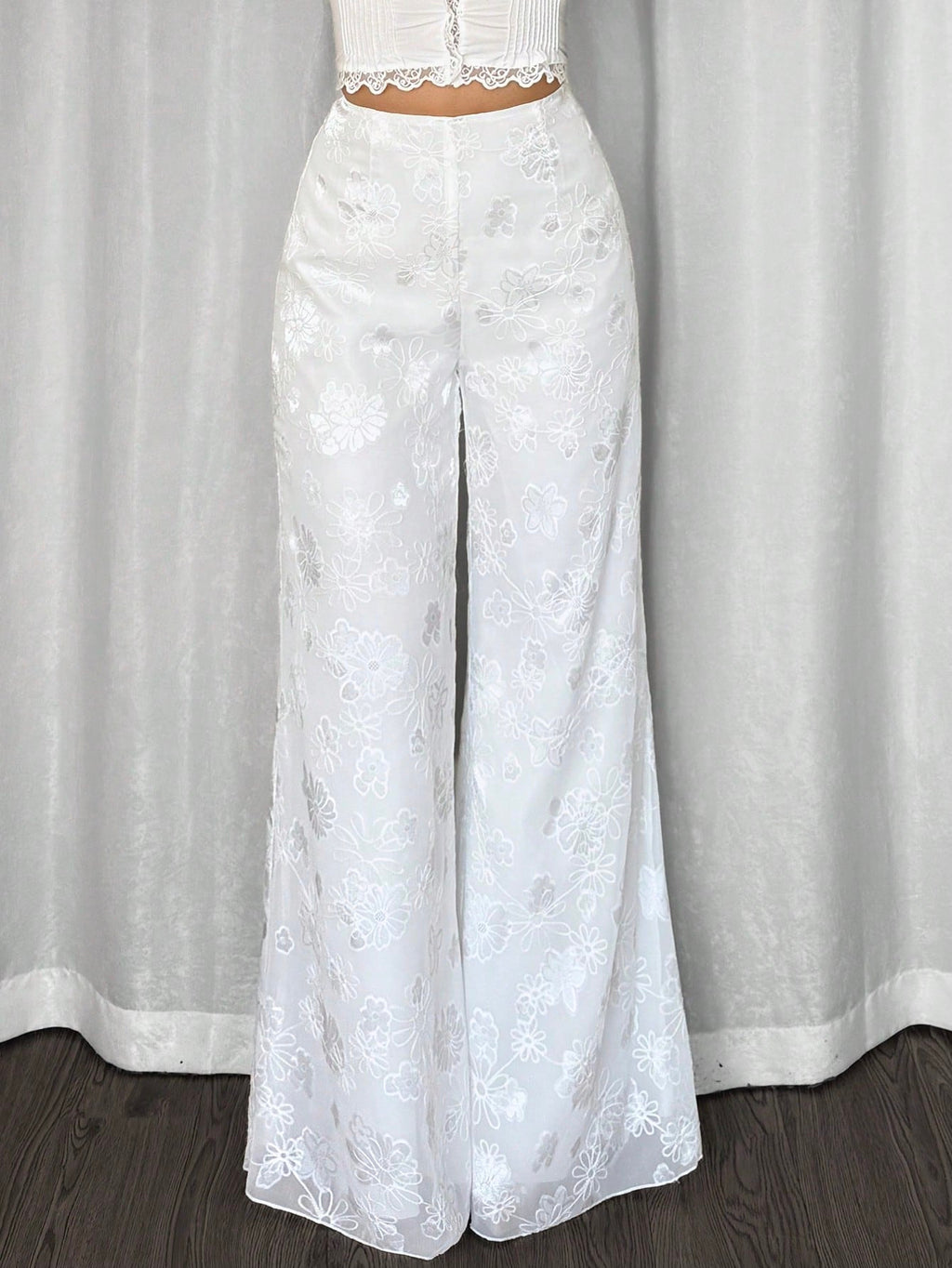 Classic High-Waist Wide-Leg Trousers in Cream white