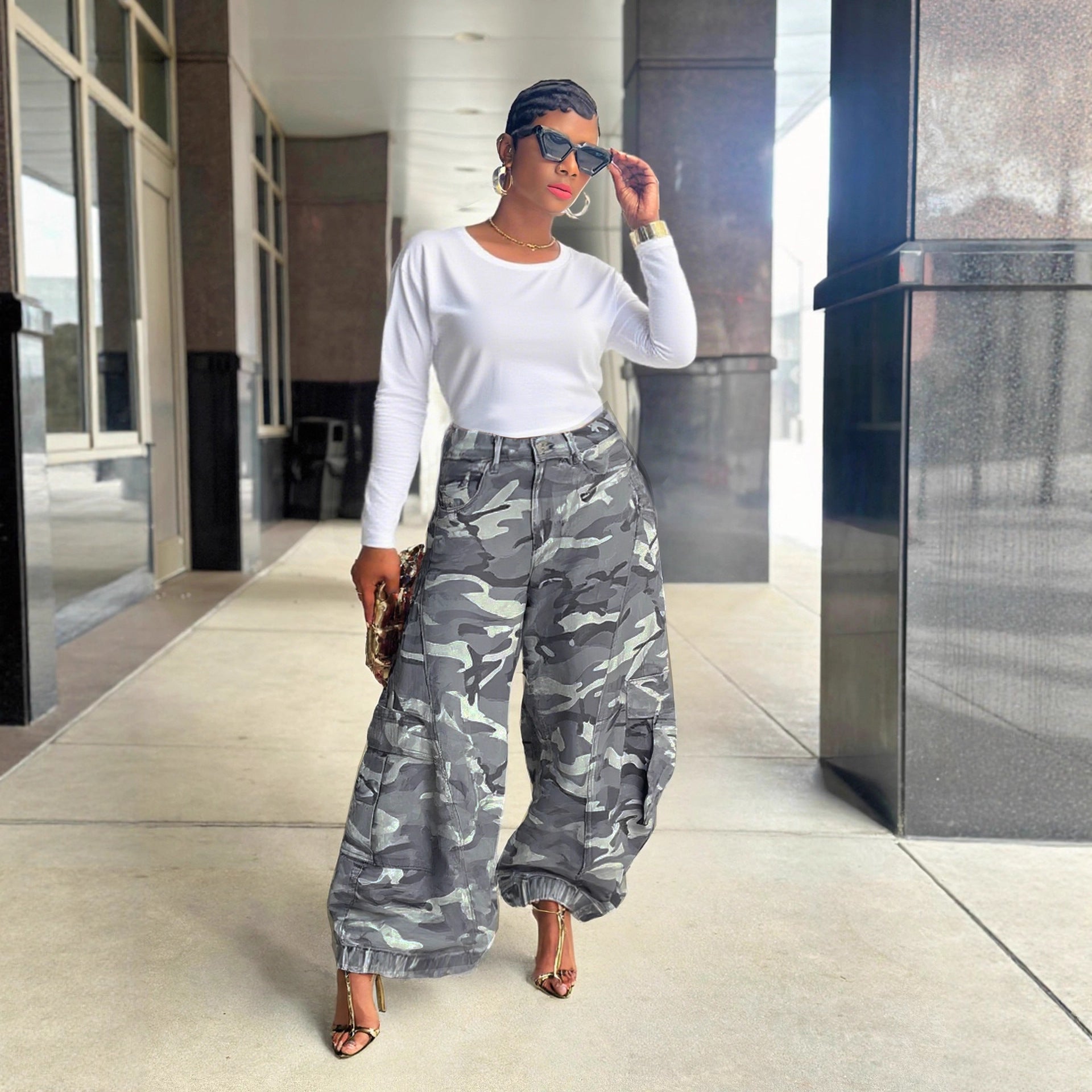 Camouflage Wide-Leg Cargo Jeans