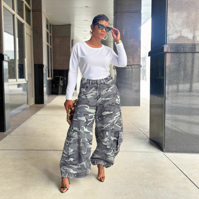 Camouflage Wide-Leg Cargo Jeans