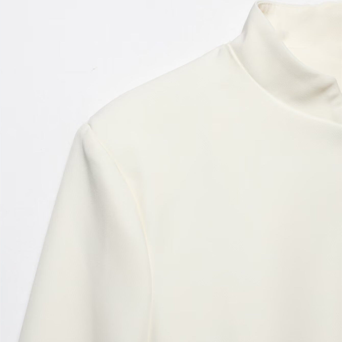 Cropped Long-Sleeve Blazer