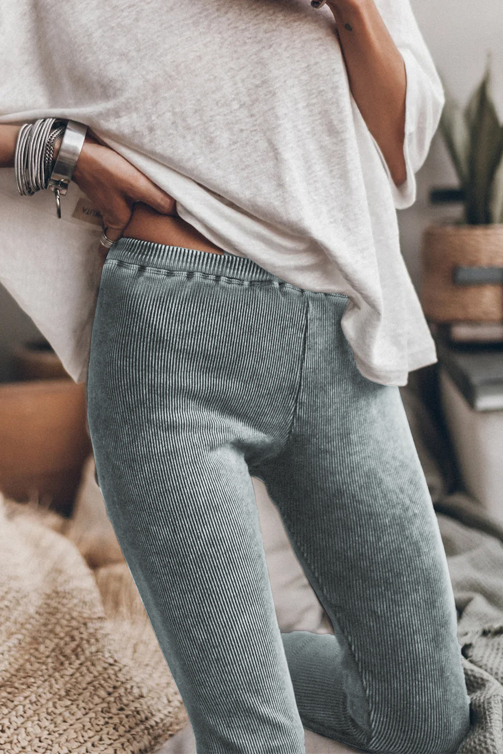 Legging côtelé gris foncé délavé style vintage