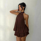 Robe d'été ajustée dos nu à licou et taille nouée, avec jupe courte bouffante pour femme
