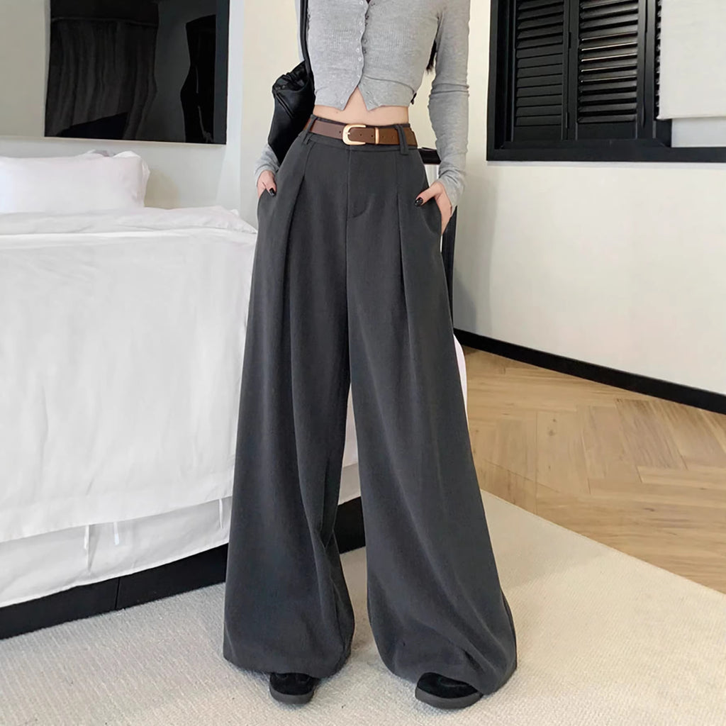 High-Waist Tailored Straight-Leg Trousers in Gray - view 3