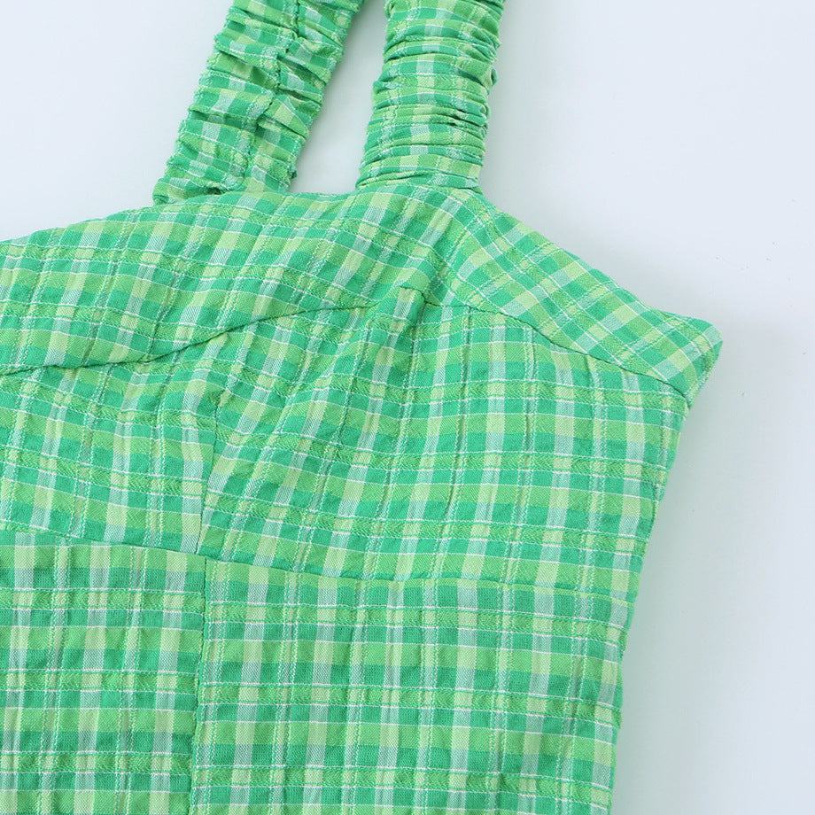 Vestido corto de tirantes con estampado de cuadros y estilo picante