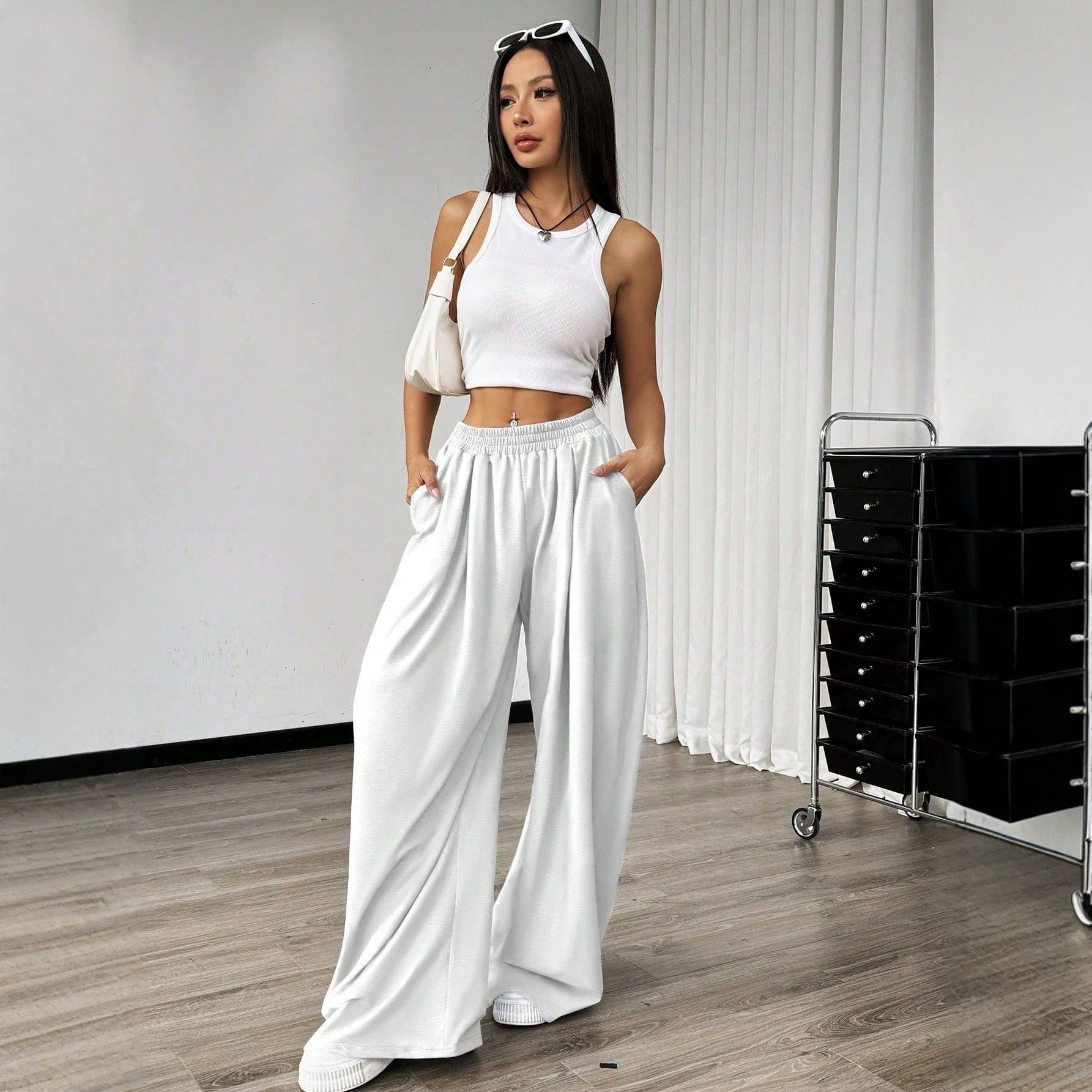 Pantalones anchos de pernera ancha