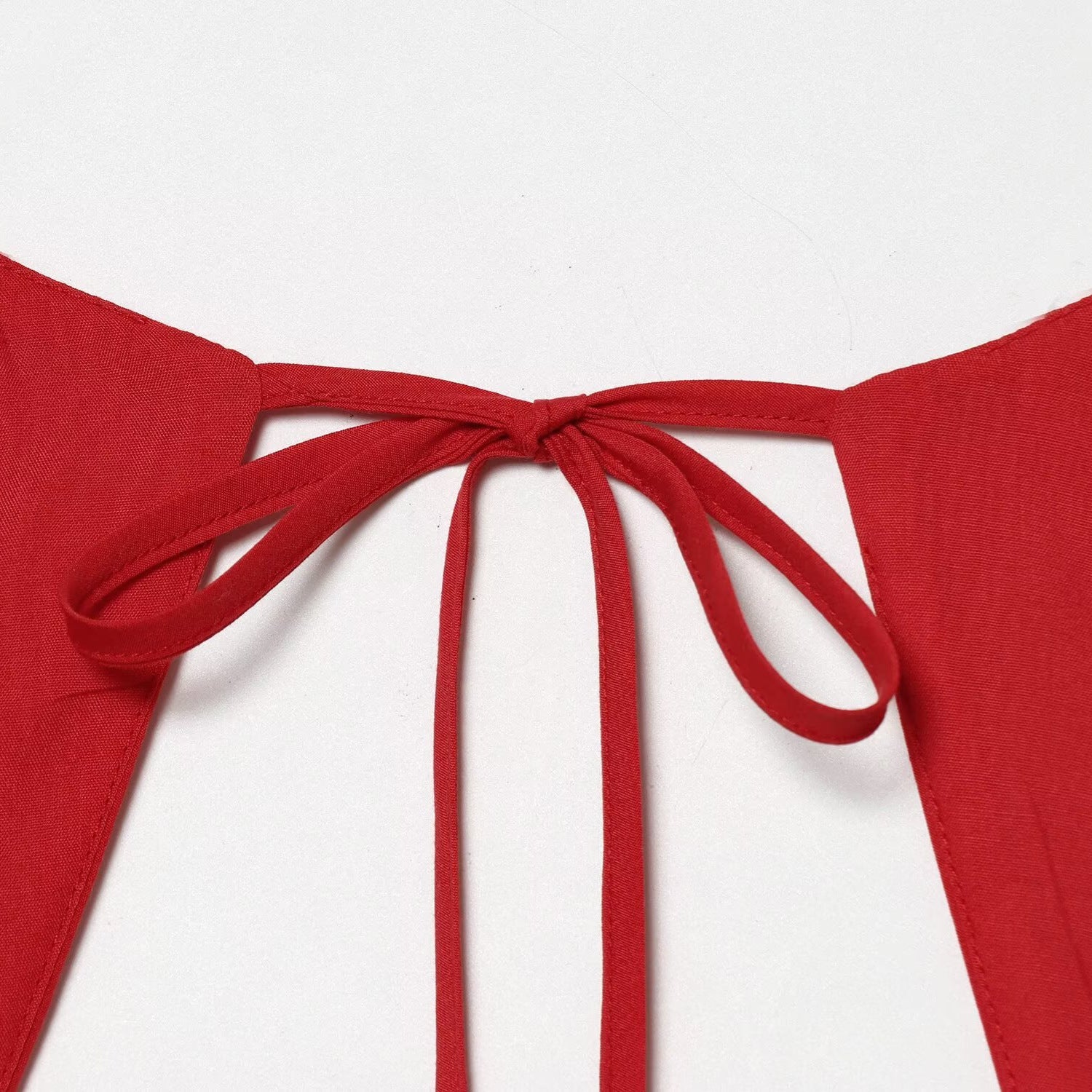 Robe sans manches à encolure carrée et dos nu torsadé