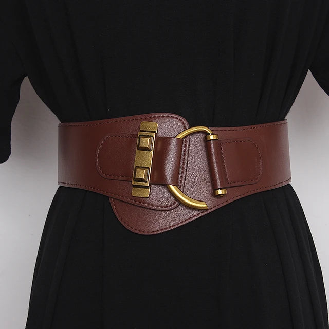 Gold-buckle belt front section detail