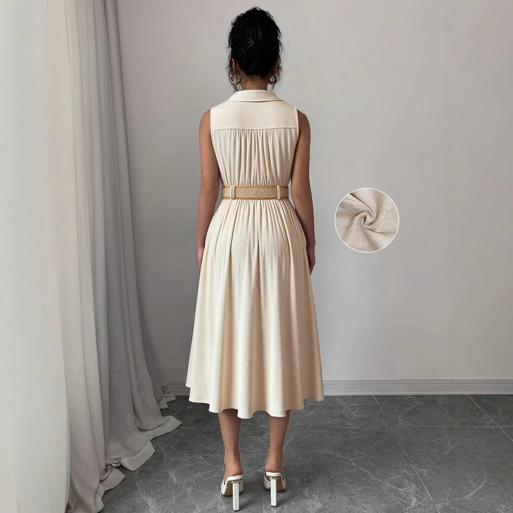 Vestido camisero con cuello de pico sin mangas, botonadura, y dobladillo en A con cinturilla